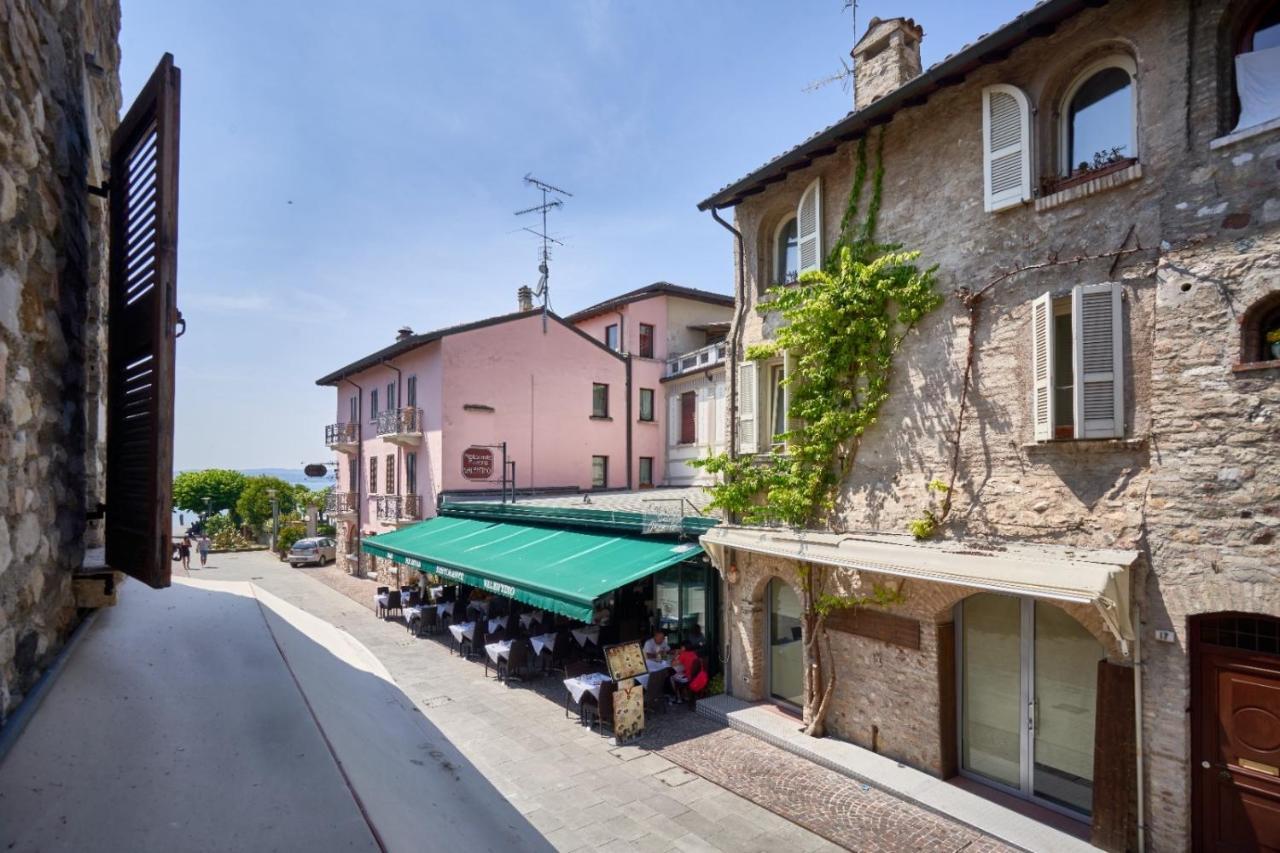 Appartement Porto Valentino 2 à Sirmione Extérieur photo
